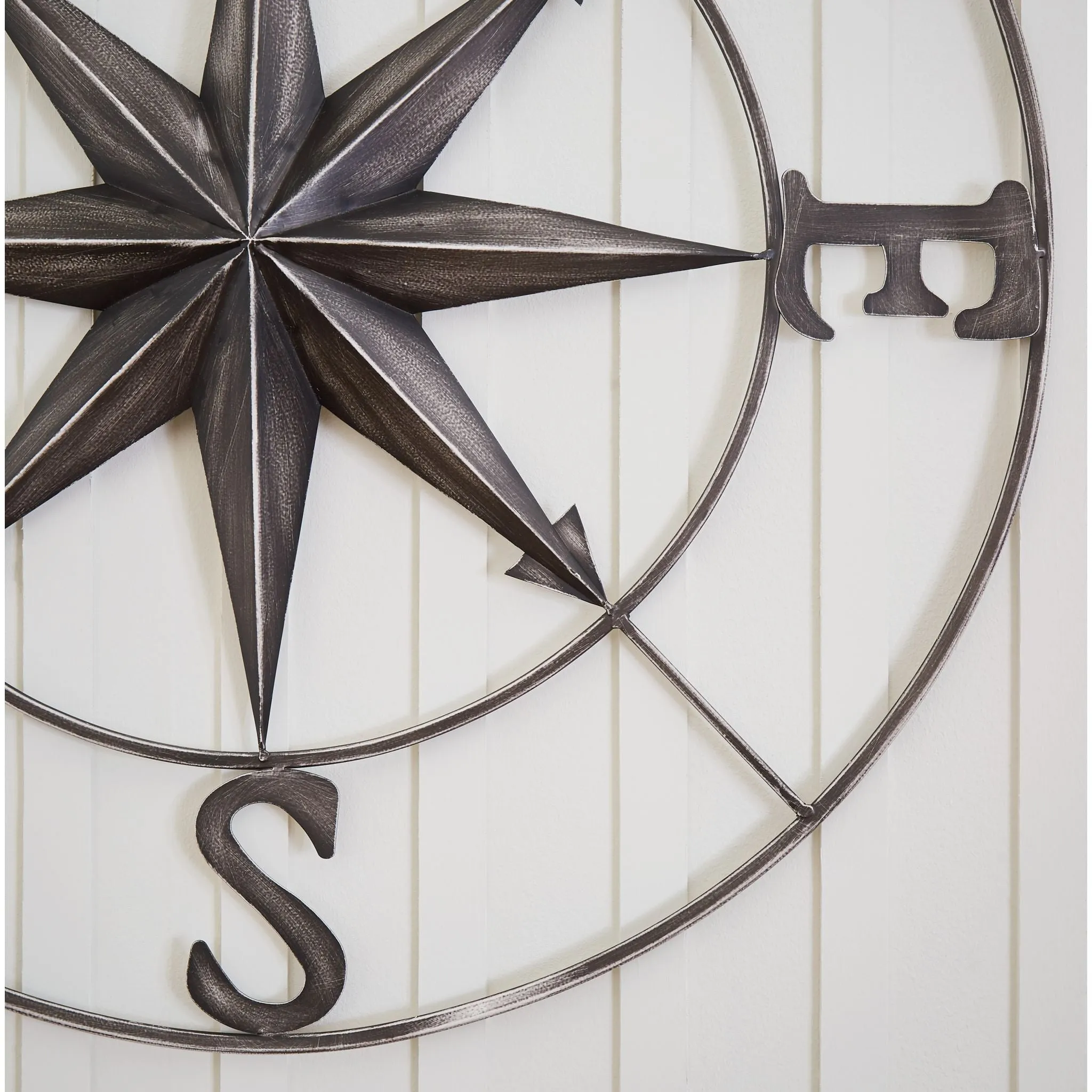 Averlain Wall Decor