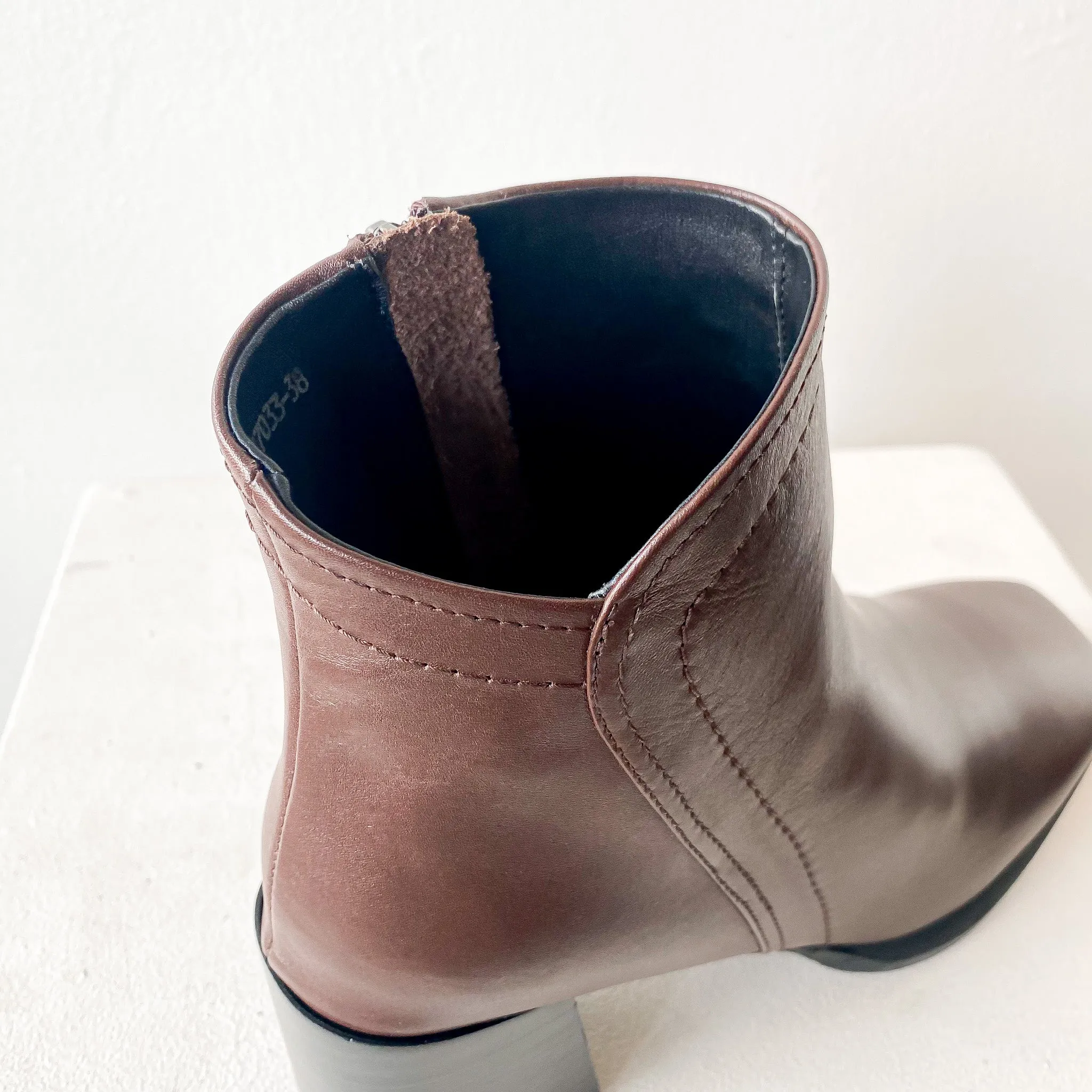 FW23 737033 | Oli | Yuko Imanishi 