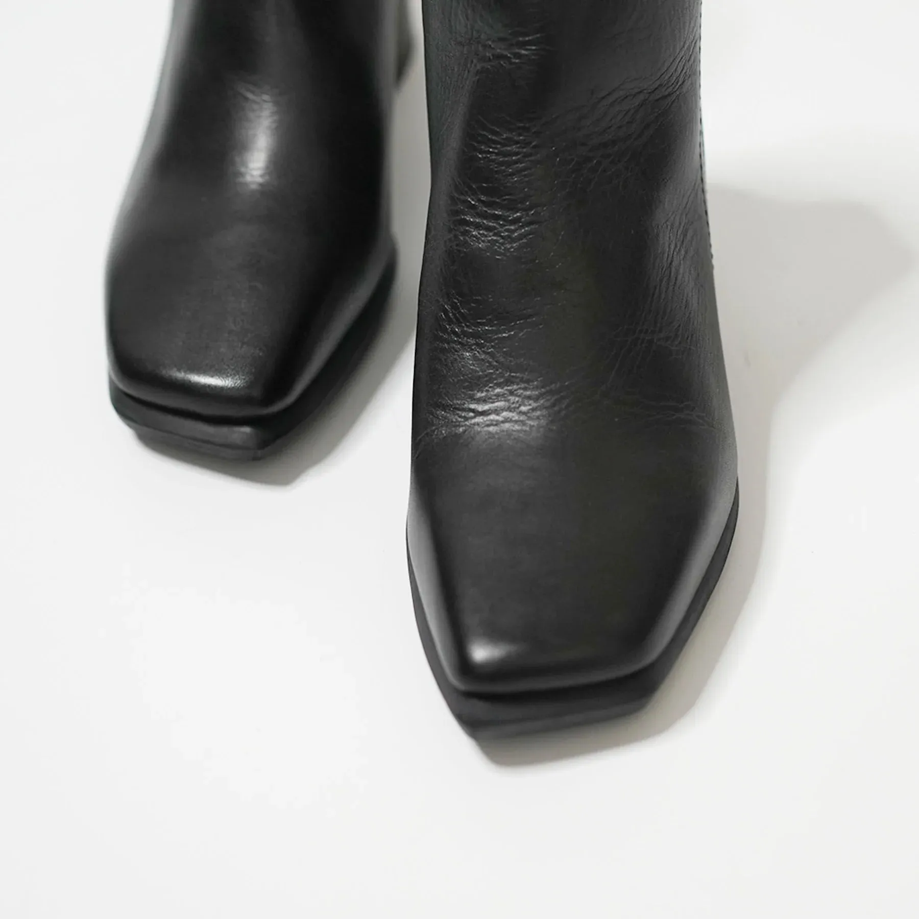 FW23 737033 | Oli | Yuko Imanishi 