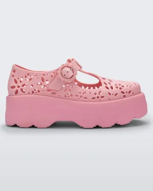Kick Off Lace